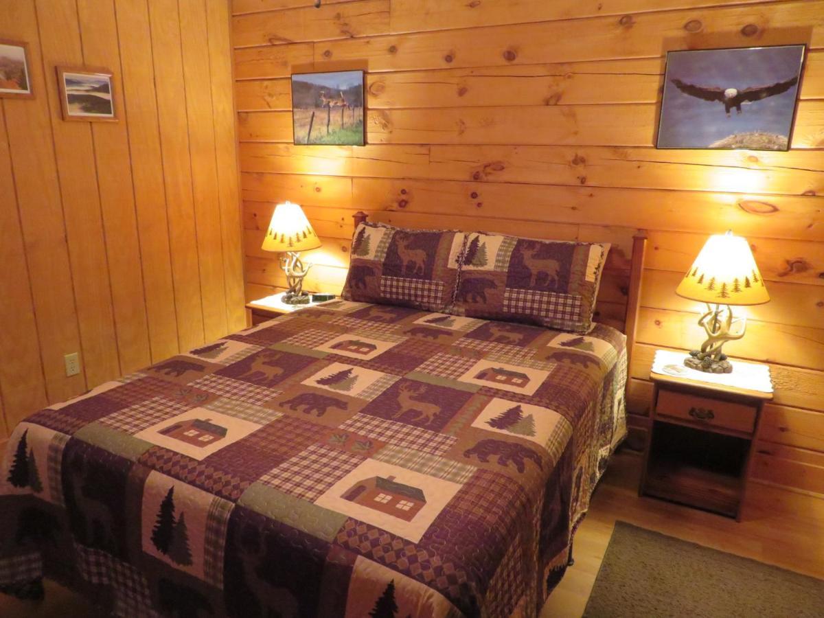 מגי ואלי Misty Creek Log Cabins מראה חיצוני תמונה