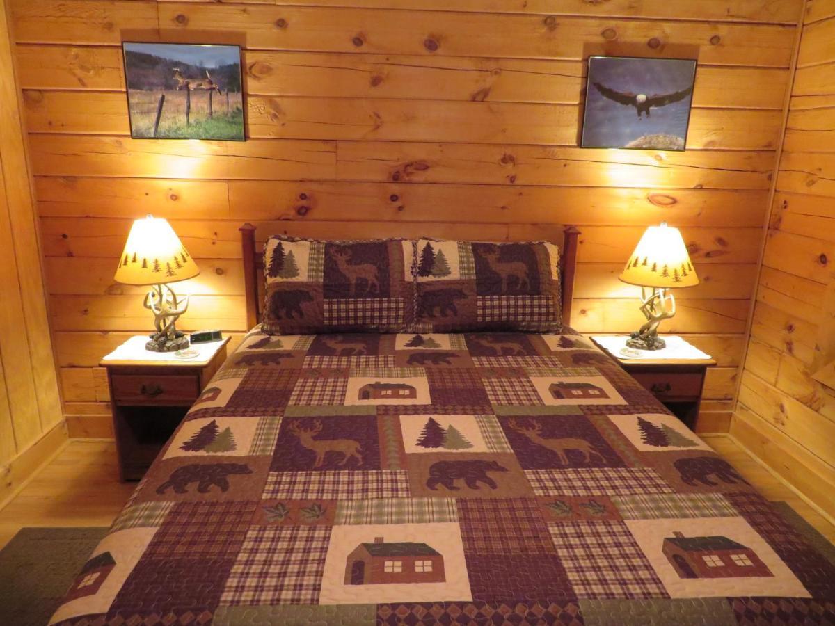 מגי ואלי Misty Creek Log Cabins מראה חיצוני תמונה