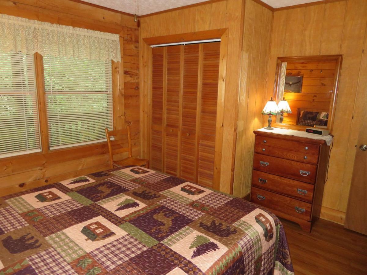 מגי ואלי Misty Creek Log Cabins מראה חיצוני תמונה