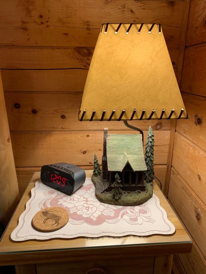 מגי ואלי Misty Creek Log Cabins מראה חיצוני תמונה